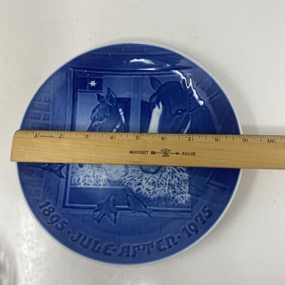Bing and Grondahl Jubilee Christmas Night in the Stable 1975 Plate Denmark 9” - Picture 8 of 9